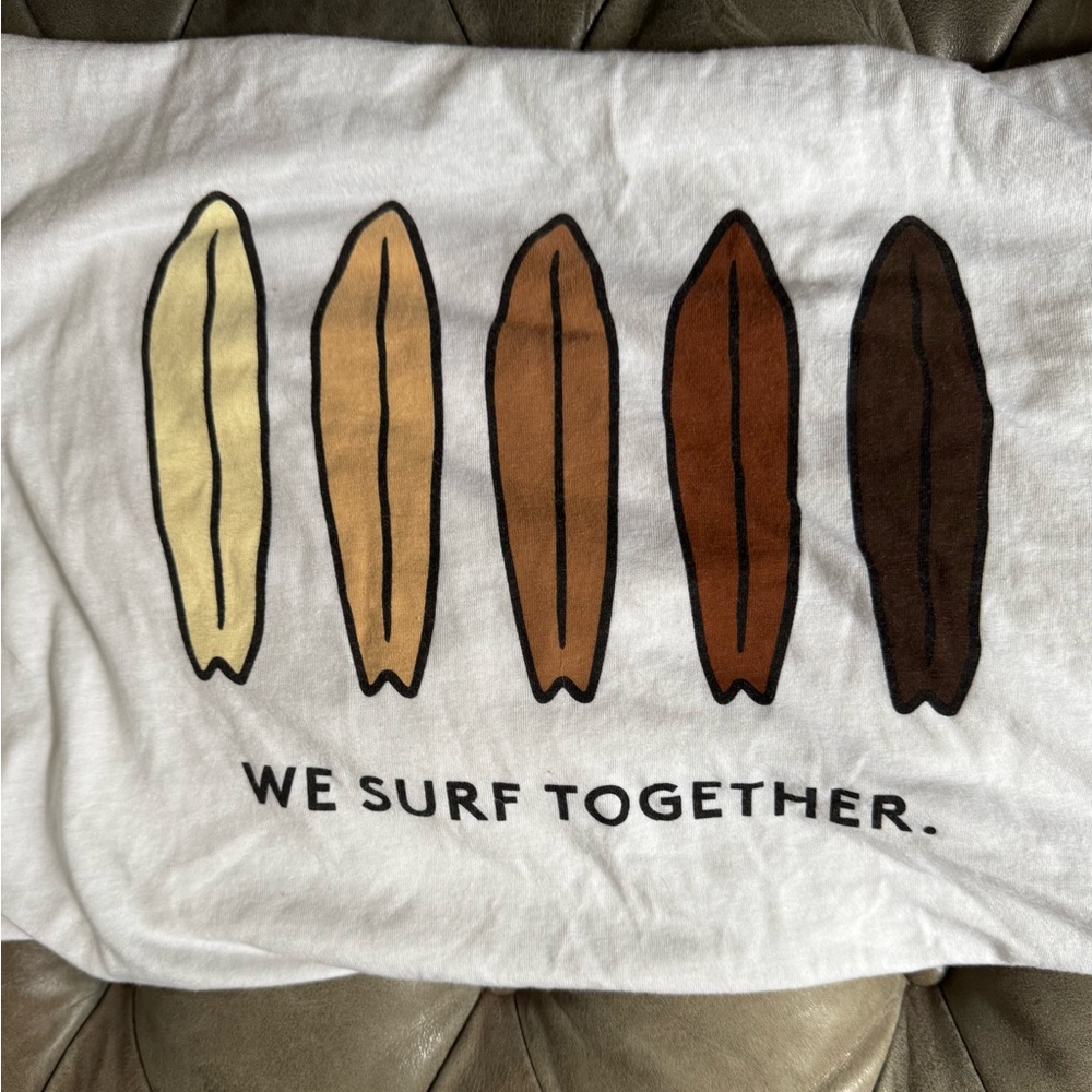 White Tank Top with Surfboard Design 🏄‍♂️